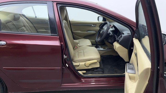 Second-hand 2012 Honda City V MT for sale in Coimbatore-15