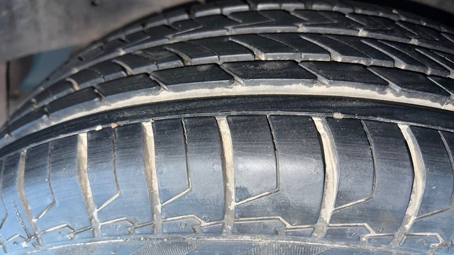 Second-hand 2012 Honda City V MT for sale in Coimbatore-27