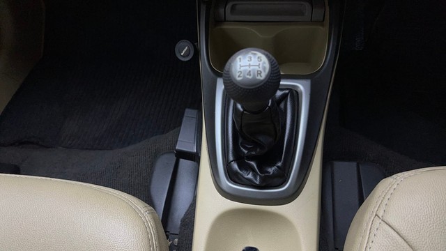 Second-hand 2012 Honda City V MT for sale in Coimbatore-12