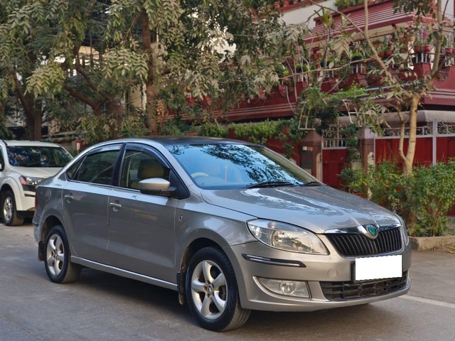 Second-hand 2012 Skoda Rapid 1.6 MPI Elegance for sale in Mumbai-10