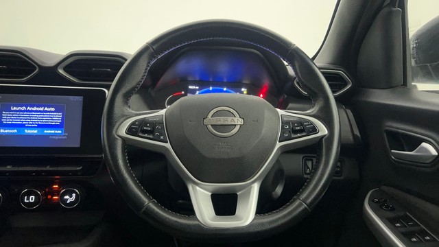 Second-hand 2022 Nissan Magnite Turbo XV Premium for sale in Pune-36