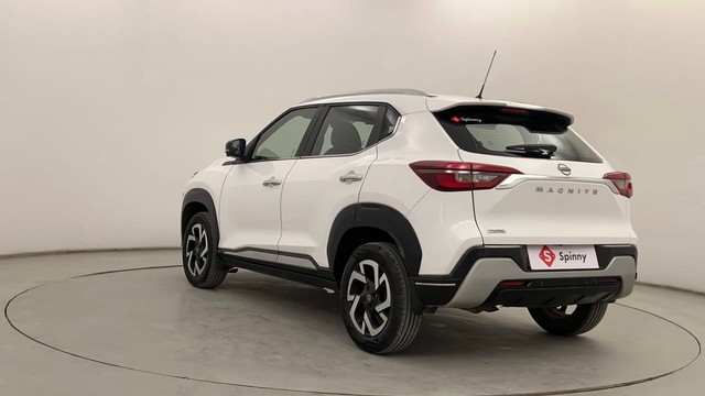 Second-hand 2022 Nissan Magnite Turbo XV Premium for sale in Pune-5