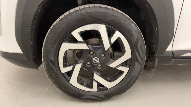 Second-hand 2022 Nissan Magnite Turbo XV Premium for sale in Pune-20