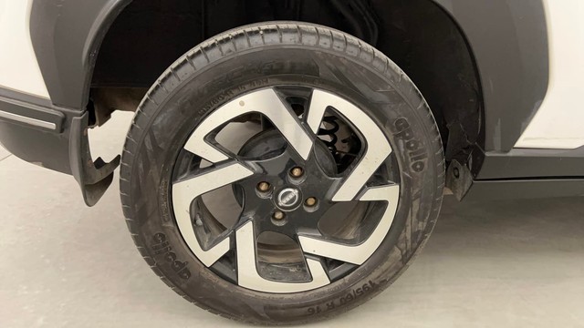 Second-hand 2022 Nissan Magnite Turbo XV Premium for sale in Pune-18