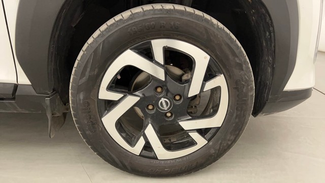 Second-hand 2022 Nissan Magnite Turbo XV Premium for sale in Pune-17