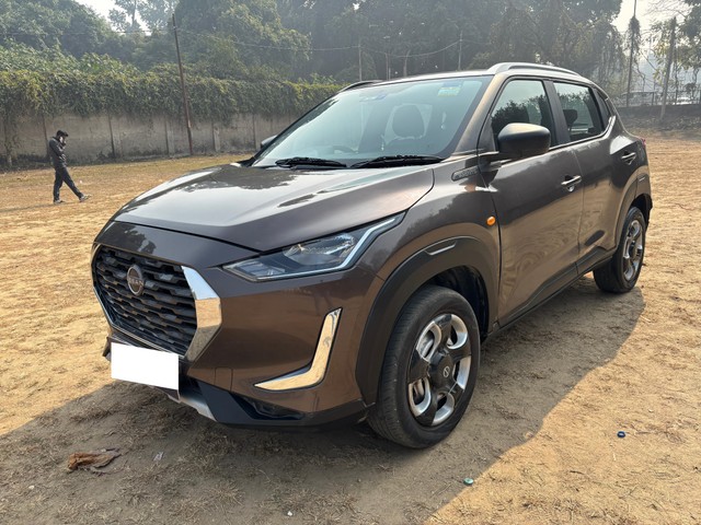Second-hand 2023 Nissan Magnite XE for sale in Lucknow-5