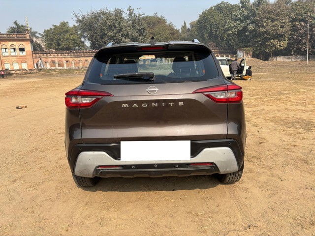 Second-hand 2023 Nissan Magnite XE for sale in Lucknow-2