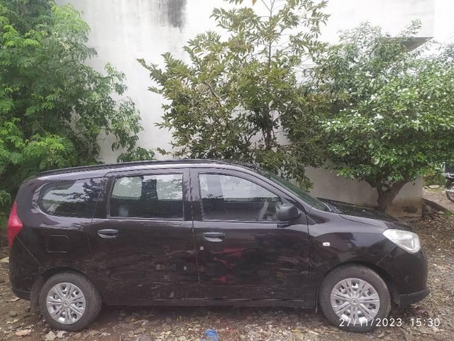 Second-hand 2015 Renault Lodgy 110PS RxZ 8 Seater for sale in Latur-9