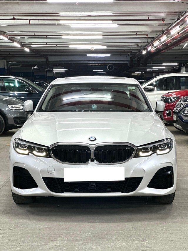 Second-hand 2021 BMW 3 Series 330i M Sport for sale in Mumbai-3