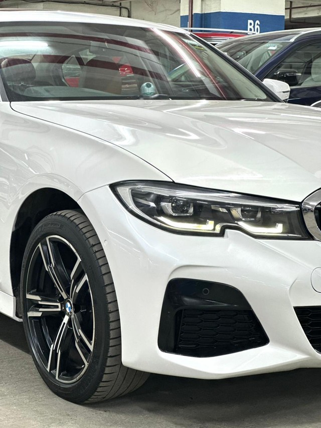 Second-hand 2021 BMW 3 Series 330i M Sport for sale in Mumbai-8