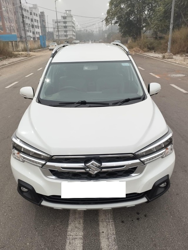 Second-hand 2024 Maruti XL6 Alpha Plus AT for sale in New Delhi-3