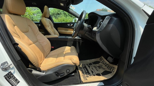 Second-hand 2019 Volvo XC60 Inscription D5 BSIV for sale in New Delhi-8