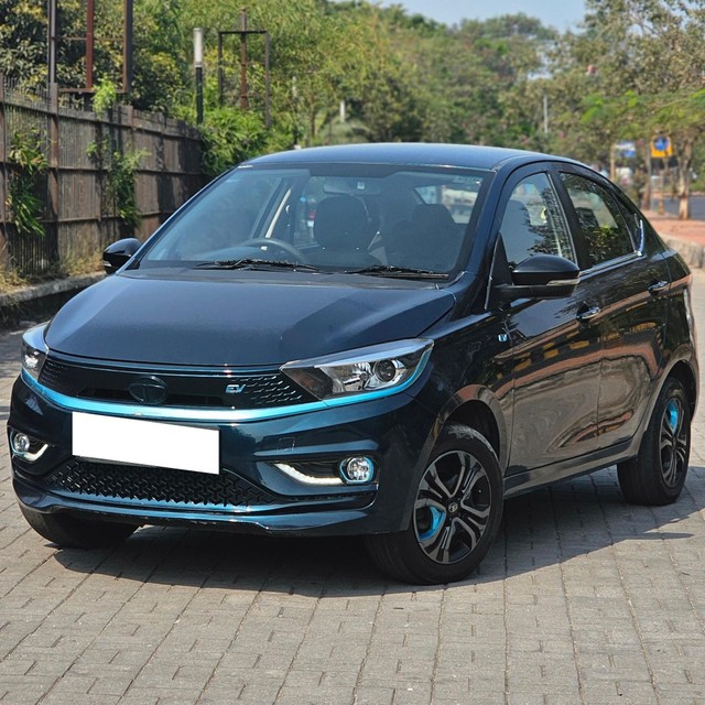 Second-hand 2022 Tata Tigor EV XZ Plus for sale in Navi Mumbai-1