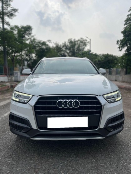 Second-hand 2018 Audi Q3 30 TDI Premium FWD for sale in New Delhi