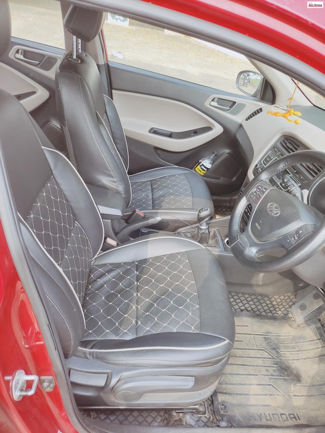 Second-hand 2015 Hyundai i20 Asta 1.4 CRDi for sale in Nellore-3