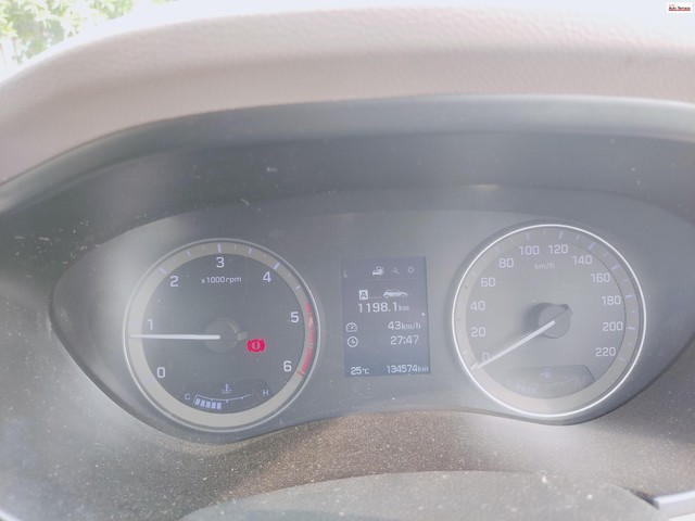 Second-hand 2015 Hyundai i20 Asta 1.4 CRDi for sale in Nellore-7