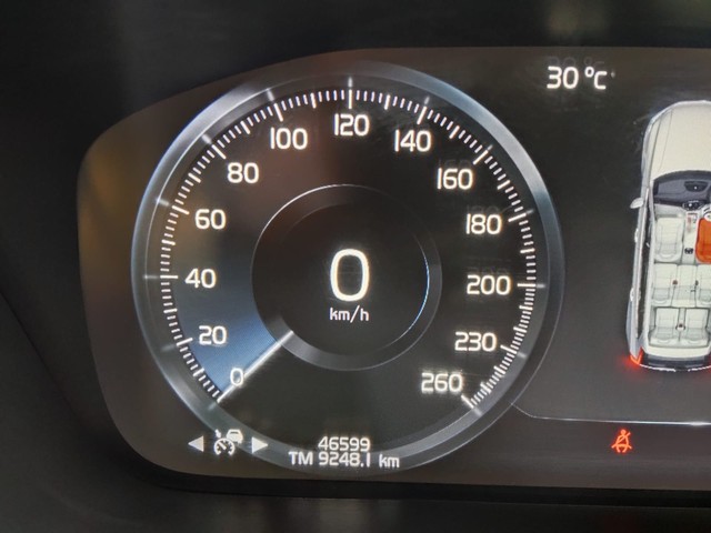 Second-hand 2022 Volvo XC90 B6 Inscription 7STR for sale in Chennai-7