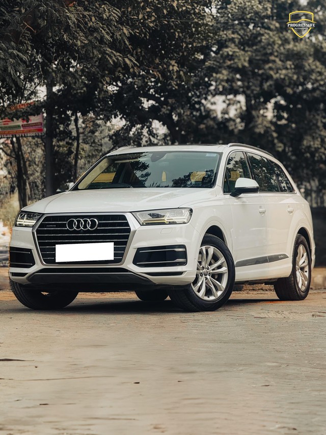 Second-hand 2019 Audi Q7 40 TFSI Quattro Technology for sale in New Delhi-2
