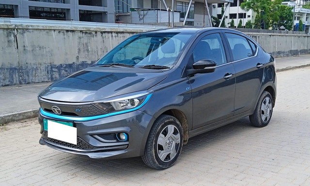 Second-hand 2021 Tata Tigor EV XZ Plus for sale in Ahmedabad-3