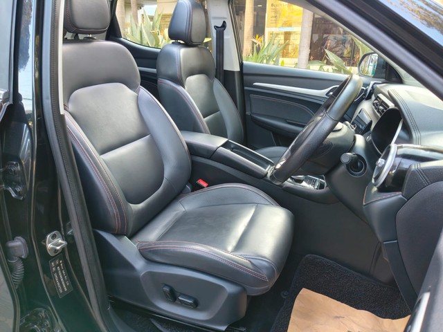 Second-hand 2023 MG ZS EV Exclusive for sale in Bangalore-8