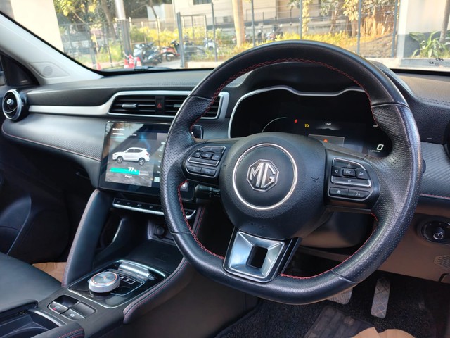 Second-hand 2023 MG ZS EV Exclusive for sale in Bangalore-10