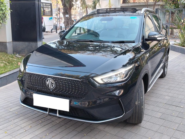 Second-hand 2023 MG ZS EV Exclusive for sale in Bangalore-2