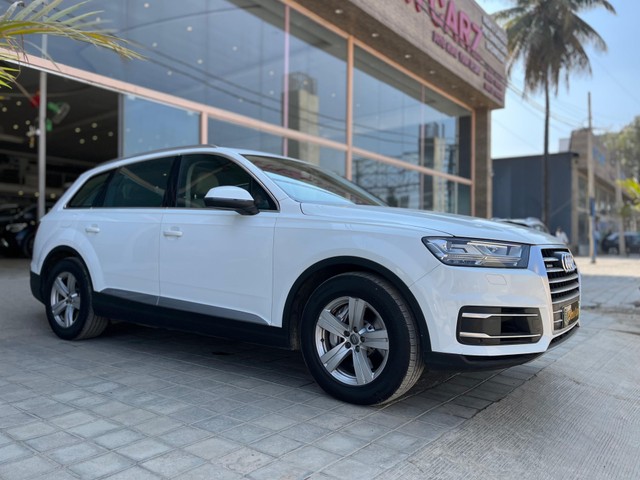 Second-hand 2016 Audi Q7 45 TDI Quattro Premium Plus for sale in Bangalore-4