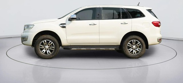 Second-hand 2017 Ford Endeavour 3.2 Titanium AT 4X4 for sale in Gurgaon-3