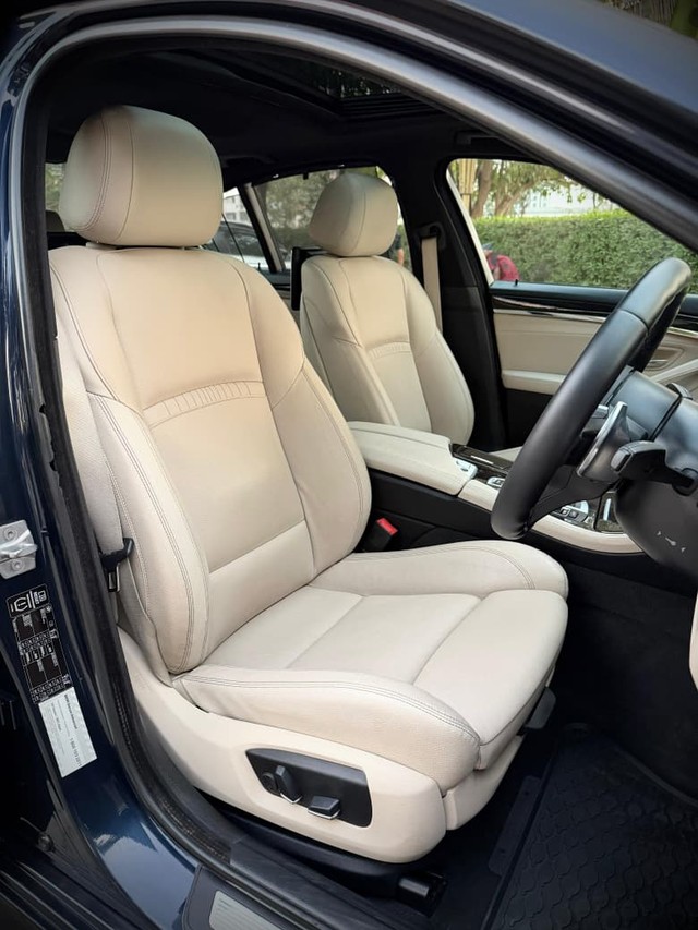 BMW 5 Series 530d M Sport Second-hand 2015 BMW 5 Series 530d M Sport for sale in Surat-8