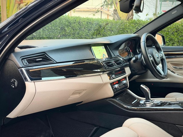 BMW 5 Series 530d M Sport Second-hand 2015 BMW 5 Series 530d M Sport for sale in Surat-18