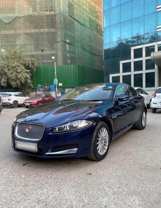 Second-hand 2016 Jaguar XF 2.0 Litre Petrol for sale in New Delhi-3