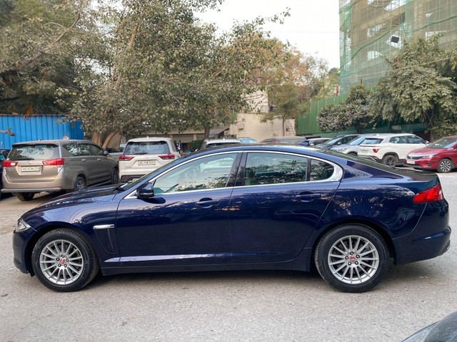 Second-hand 2016 Jaguar XF 2.0 Litre Petrol for sale in New Delhi-6