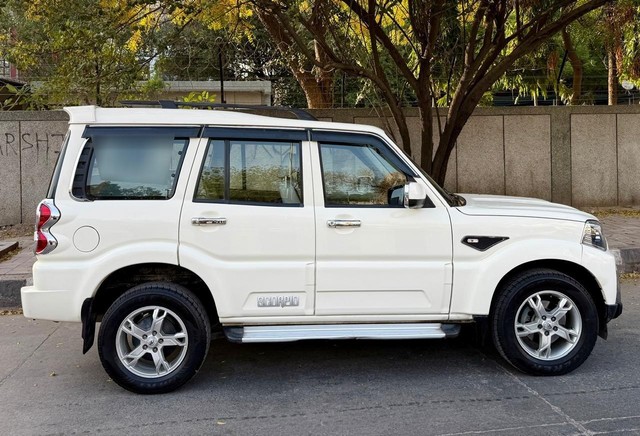 Second-hand 2022 Mahindra Scorpio S5 for sale in New Delhi-1