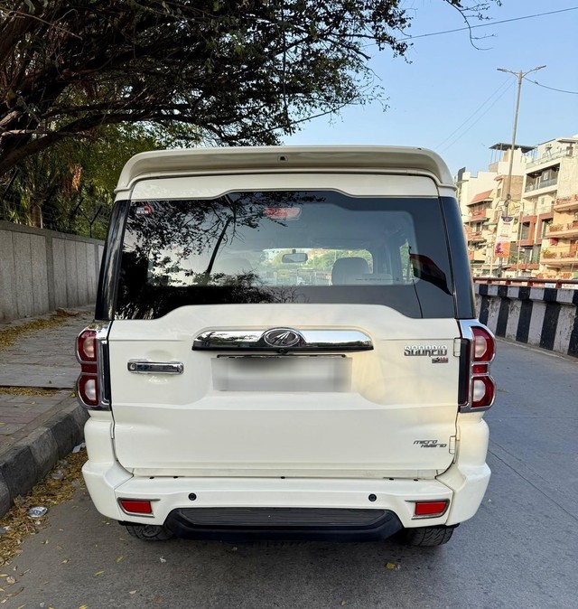 Second-hand 2022 Mahindra Scorpio S5 for sale in New Delhi-2