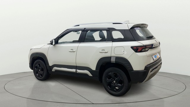 Second-hand 2023 Maruti Brezza Zxi CNG for sale in Hyderabad-4