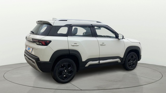 Second-hand 2023 Maruti Brezza Zxi CNG for sale in Hyderabad-2