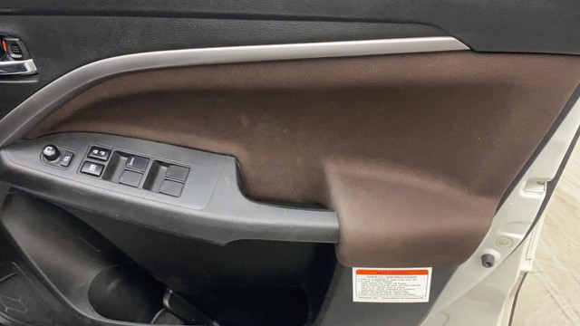 Second-hand 2023 Maruti Brezza Zxi CNG for sale in Hyderabad-17