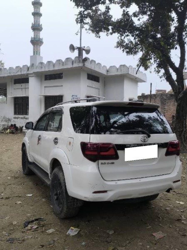 Second-hand 2015 Toyota Fortuner 4x4 MT for sale in Bahraich-5