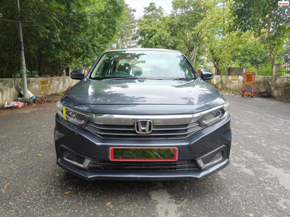 Second-hand 2023 Honda Amaze 2nd Gen VX for sale in Surat
