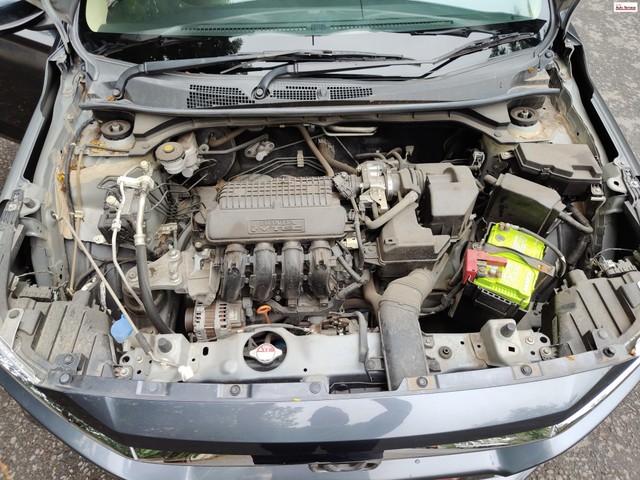 Second-hand 2023 Honda Amaze 2nd Gen VX for sale in Surat-12