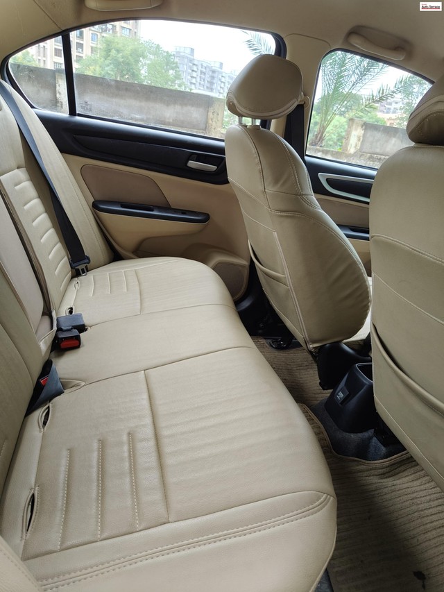 Second-hand 2023 Honda Amaze 2nd Gen VX for sale in Surat-10