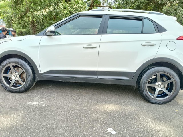 Second-hand 2016 Hyundai Creta 1.6 VTVT E for sale in New Delhi-3