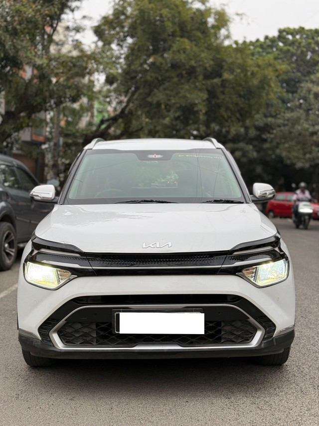 Second-hand 2022 Kia Carens Prestige Diesel BSVI for sale in Bangalore-3