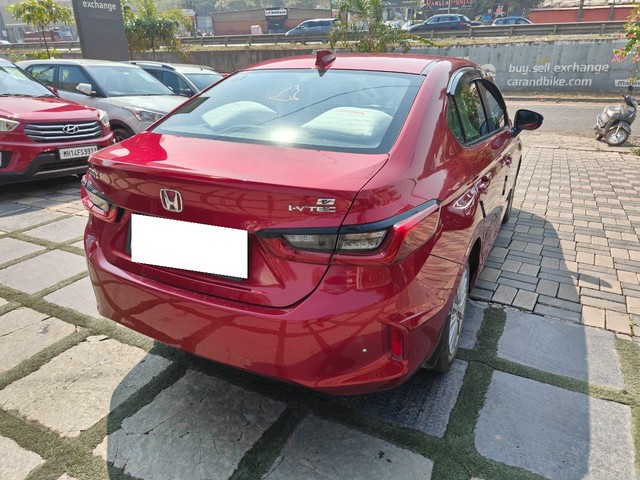 Second-hand 2022 Honda City V MT for sale in Pune-8