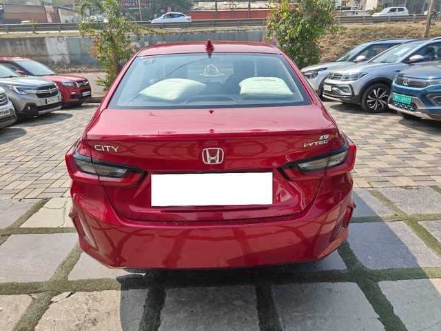 Second-hand 2022 Honda City V MT for sale in Pune-1