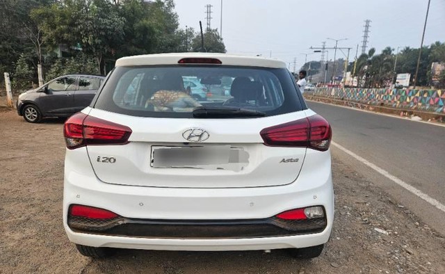 Second-hand 2020 Hyundai i20 Asta Option for sale in Rajahmundry-2