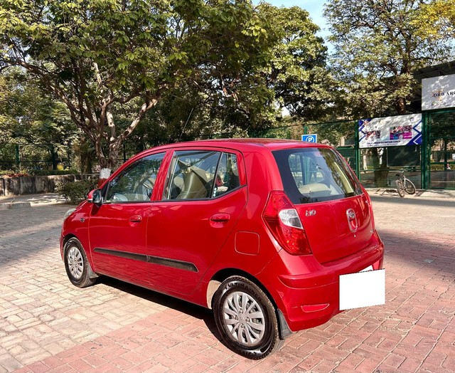 Second-hand 2013 Hyundai i10 Magna for sale in New Delhi-3