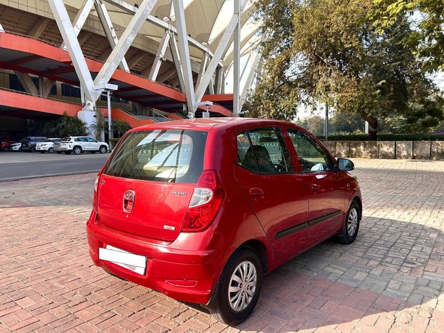 Second-hand 2013 Hyundai i10 Magna for sale in New Delhi-5