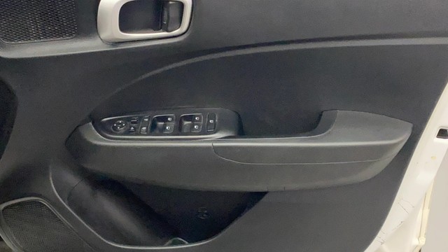 Second-hand 2019 Hyundai Venue SX Turbo BSIV for sale in Kochi-17