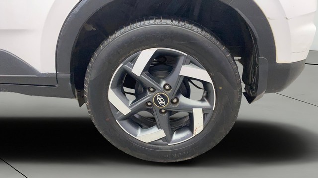 Second-hand 2019 Hyundai Venue SX Turbo BSIV for sale in Kochi-26